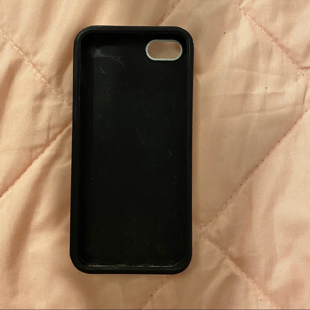 🥀IPHONE SE CASE 3/$20 - Picture 2 of 5